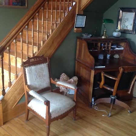 The Yellow House Bed & Breakfast Stanstead Plain Exterior foto