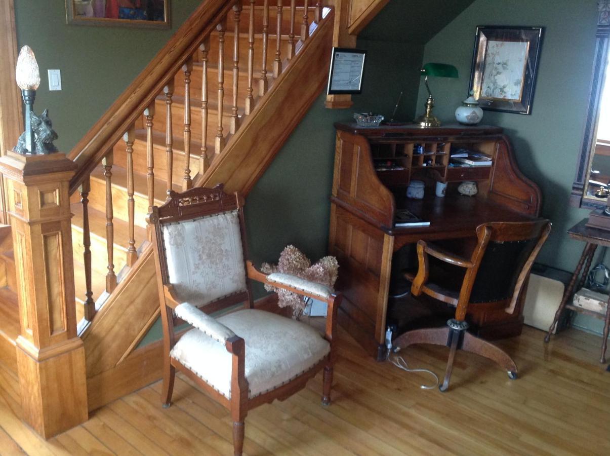 The Yellow House Bed & Breakfast Stanstead Plain Exterior foto